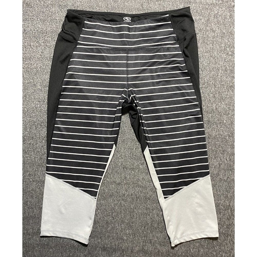 Athletic. Women’s. Active Workout Capris Size L -12/14